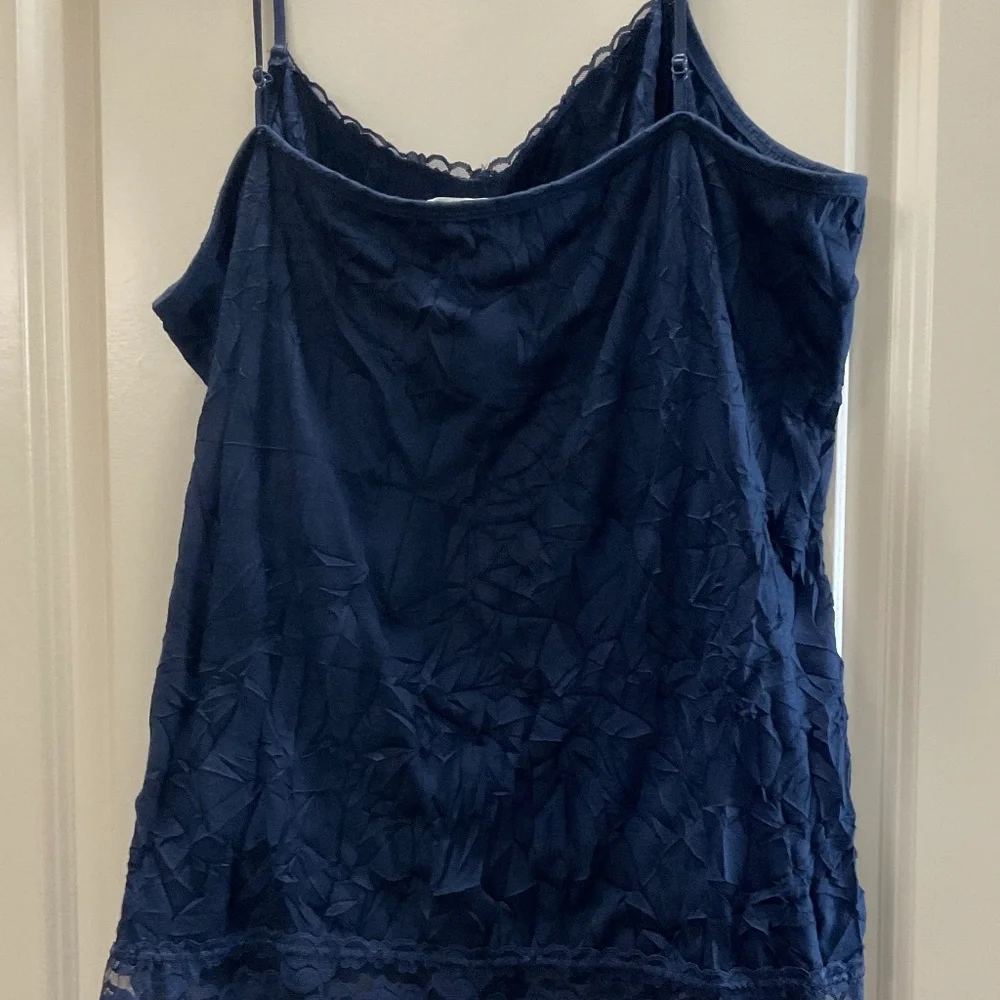 Maurice’s Women’s Dark Navy Lace Trim Crinkle Cami Size XXL - Picture 4 of 14